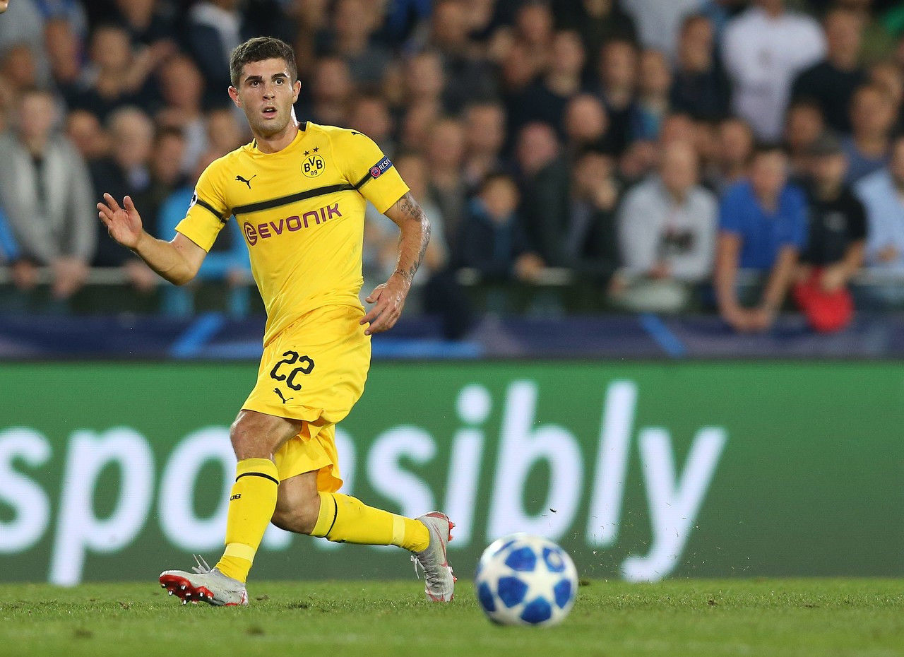 续约谈判依 续约谈判依